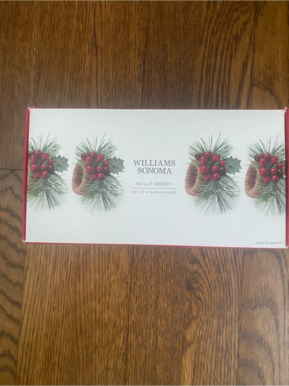 Williams Sonoma Holly Berry Napkin Rings Set of 4 NWT